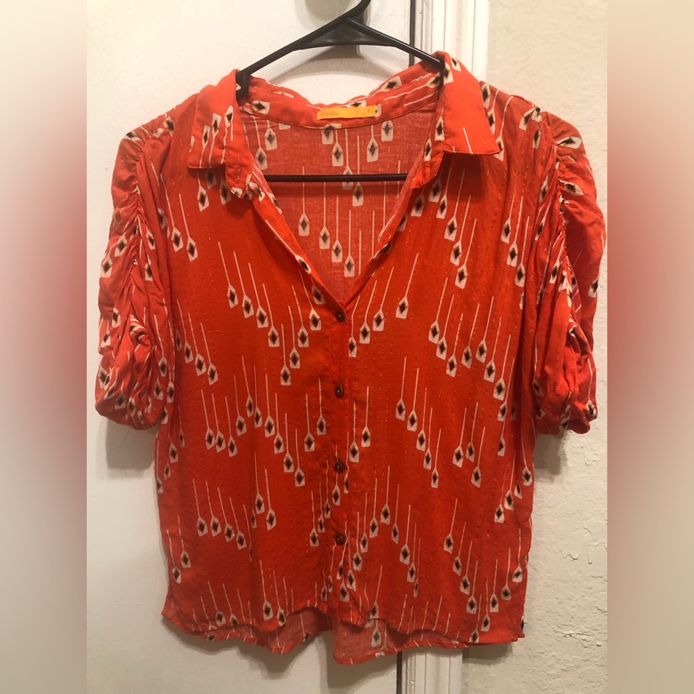 Orange shirt from Dress to, small size